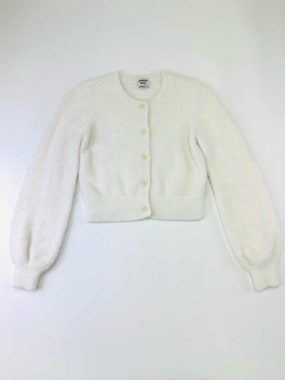 Aritzia Sunday Best White Fuzzy Cropped Cardigan Sweater XS Balloon Sleeve Cozy